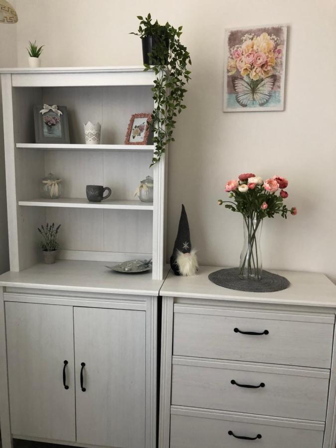 Katus Apartman Apartment Eger Luaran gambar